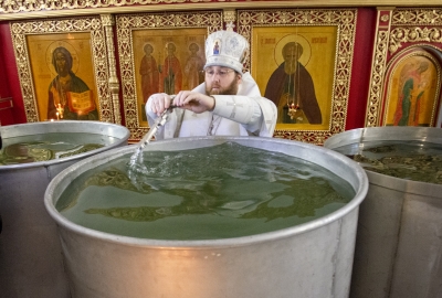 В Крещенский сочельник митрополит Игнатий совершил Литургию и чин великого освящения воды в храме Андрея Первозванного г.Вологды