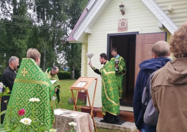 В селе Заднее освятили Георгиевскую часовню