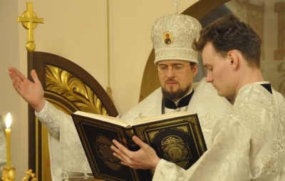 Епископ Флавиан совершил Божественную литургию в Великую субботу