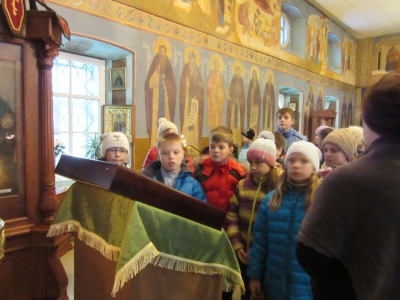 Для четвероклассников школы №5 города Вологды организована экскурсия в храме Покрова на Козлене