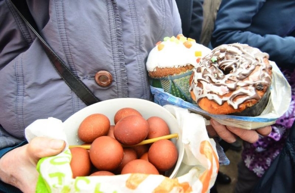 На приходе храма святителя Спиридона Тримифунтского города Вологды состоялось первое освящение пасхальной снеди