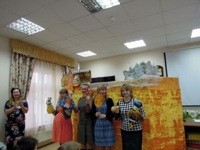 Дети воскресной школы Архиерейского подворья Воскресенского собора Череповца посмотрели кукольный спектакль о Масленичном блине