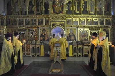 Епископ Флавиан совершил всенощное бдение в храме Рождества Христова города Череповца