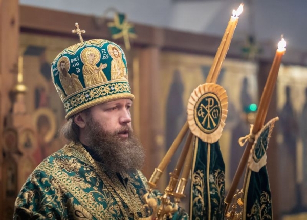 Митрополит Савва в день церковной памяти преподобного Димитрия Прилуцкого совершил Литургию у раки над мощами святого