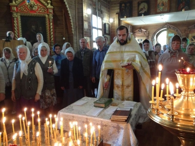 В день Троицкой родительской субботы в храме Вознесения Господня города Сокола  молитвенно отметили память всех от века усопших православных христиан, отец и братии наших