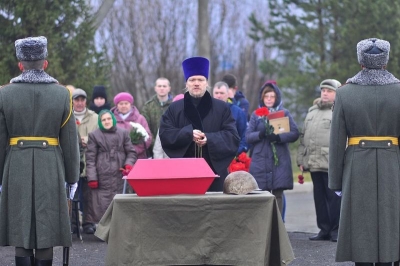 Благочинный Вологодского Северо-Западного округа принял участие в официальной церемонии захоронения участника Великой Отечественной войны