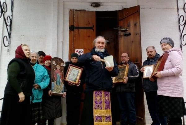 Автомобильный крестный ход состоялся в городе Красавино