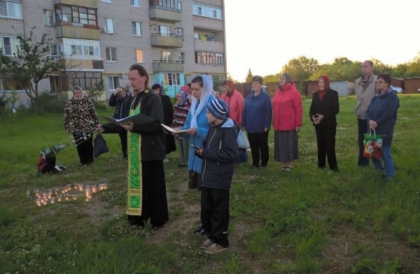 В День памяти и скорби прихожане Серафимовского храма города Вологды помолились и воздали почести усопшим воинам