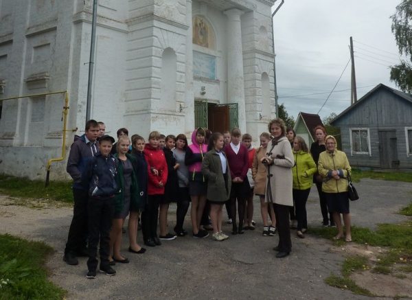 Ученики Кубенской средней школы посетили с экскурсией Свято-Троицкий храм