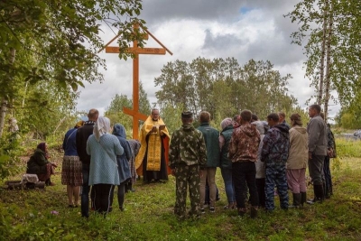 В деревне Пестово на месте бывшего храма в День крещения Руси совершили молебен