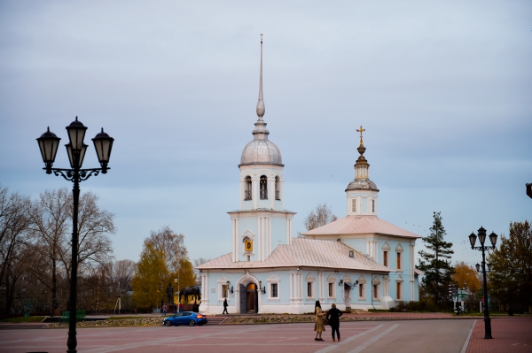 Всенощное бдение накануне воскресного дня митрополит Игнатий совершил в храме Александра Невского на Соборной горке Вологды