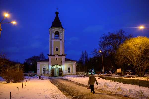 Всенощное бдение накануне последнего воскресенья перед Рождеством митрополит Игнатий совершил в храме Покрова на Козлёне