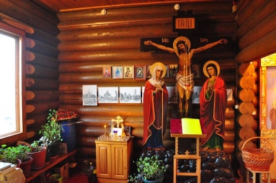 Епископ Флавиан совершил Литургию в храме Новолеушинского монастыря
