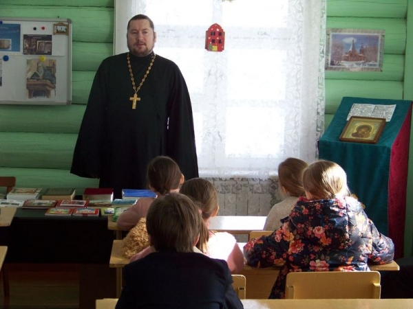 В воскресной школе Сергиевского храма города Вологды прошёл урок ко Дню православной книги