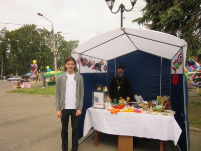 Телеканал СОФИЯ. День защиты детей в Вологодской епархии: акция «За жизнь», мастер-классы, интерактивные игры, благотворительная ярмарка...