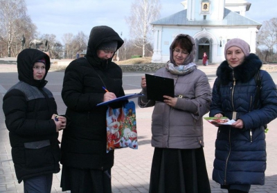 В Вологде в Великую Субботу снова прошел сбор подписей за запрет абортов