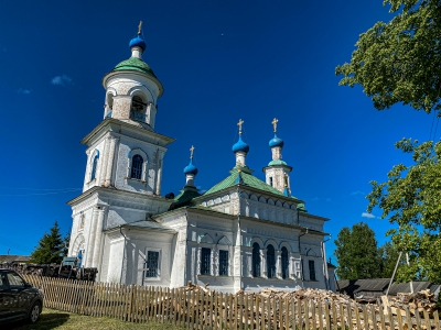 Митрополит Игнатий посетил Покровский храм в селе Усть-Печеньге Великоустюжской епархии