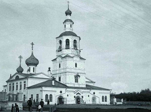 Память. Вологодская Литургия в северной столице