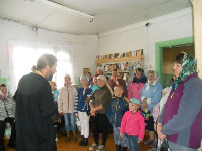 В праздник Успения Пресвятой Богородицы в населенных пунктах Харовского благочиния прошли молебны