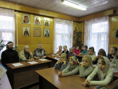 В воскресной школе храма Покрова на Козлене прошел 1 тур конкурса «Живое слово»