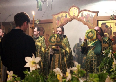 Студенты Вологодской духовной семинарии в день памяти преподобного Игнатия Прилуцкого помолились перед его мощами