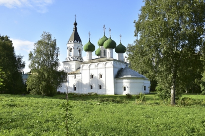 Всенощное бдение в канун праздника Успения Пресвятой Богородицы митрополит Игнатий совершил в Горне-Успенском женском монастыре Вологды