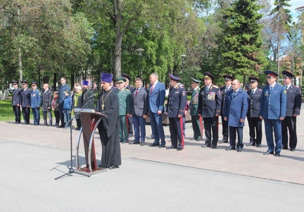 Священники Вологодской епархии приняли участие в праздничных мероприятиях по случаю 300-летия российской полиции