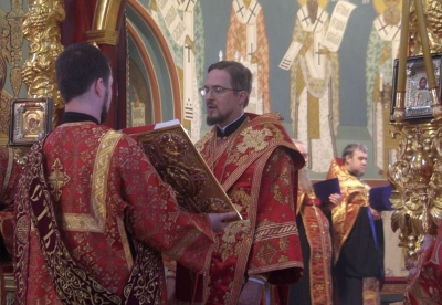 Епископ Флавиан совершил Пасхальную великую вечерню в кафедральном соборе города Череповца