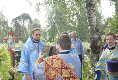 Епископ Флавиан совершил Божественную литургию в Казанском храме города Устюжны