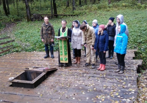 Молодежный отдел Вологодской епархии организовал паломническое путешествие на святой источник