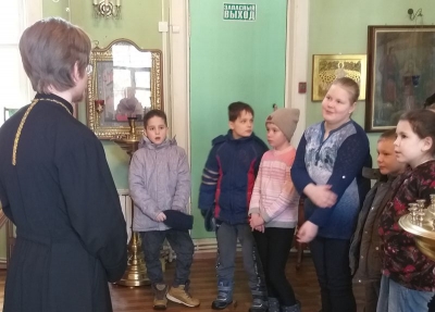 Иерей Артемий Денискин провёл экскурсию по Сергиевскому храму для учеников воскресной школы