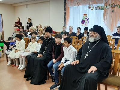 В праздник Рождества Христова епископ Флавиан поздравил социальный центр «Наши дети»