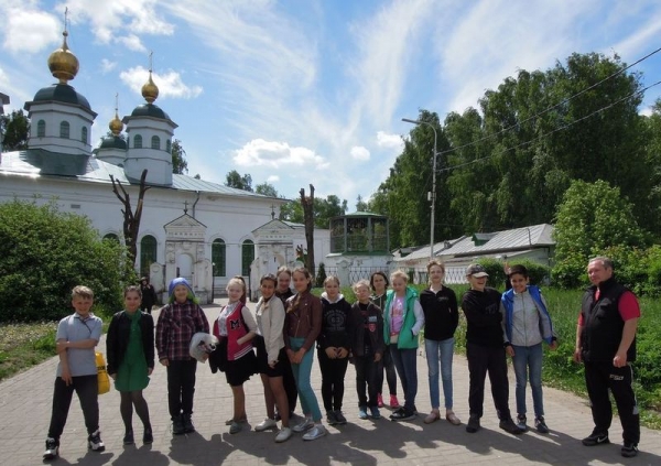 Учащиеся средней школы №20 города Череповца посетили воскресную школу Архиерейского Воскресенского подворья