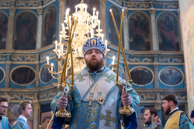 В престольный день Софийского Успенского кафедрального собора Вологды митрополит Игнатий совершил Божественную литургию