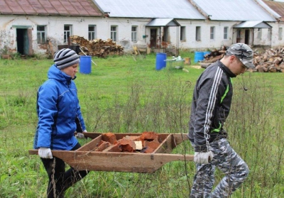 Череповчане совершили трудовую поездку в Филиппо-Ирапскую пустынь