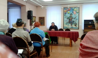 Руководитель социального отдела Вологодской епархии провел лекцию в Университете третьего возраста