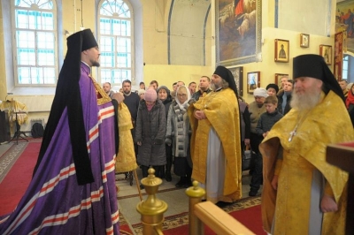 Епископ Флавиан совершил богослужение в Воскресенском соборе города Череповца