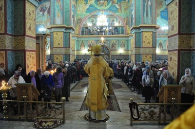 В день памяти святителя Николая Чудотворца состоялась архиерейское богослужение в кафедральном соборе Череповца