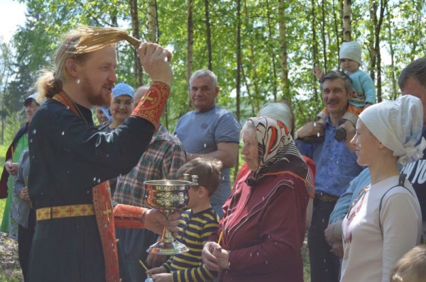 Жители села Куркино совершили паломническую поездку в деревню Пестово