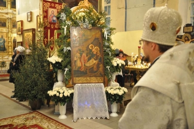 В праздник Рождества Христова епископ Флавиан совершил великую вечерню в храме Архиерейского Воскресенского подворья
