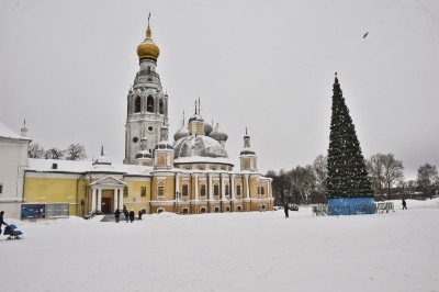 В Воскресенском кафедральном соборе 18 декабря митрополит Игнатий совершил Божественную литургию