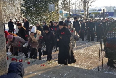 Благочинный Вологодского Северо-Западного округа принял участие в торжественной церемонии у памятника блокадникам