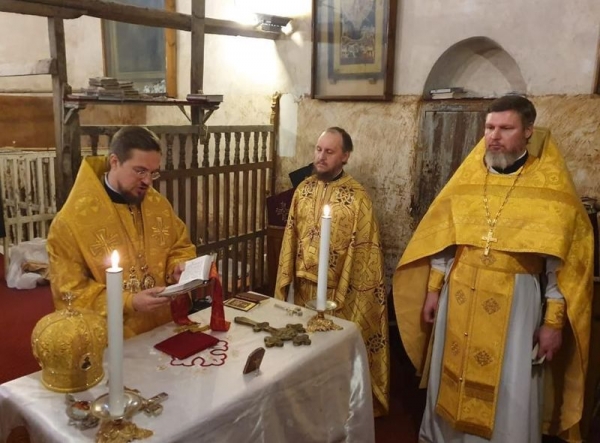 Епископ Флавиан совершил Литургию в монастыре преподобного Павла Фивейского