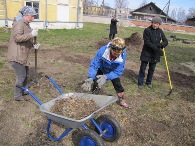 В селе Устье идут приготовления к Светлой Пасхе