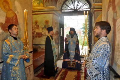 Епископ Флавиан совершил всенощное бдение в канун праздника Успения Пресвятой Богородицы