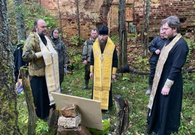 Епископ Игнатий совершил пеший поход к месту подвигов преподобного Даниила Шужгорского