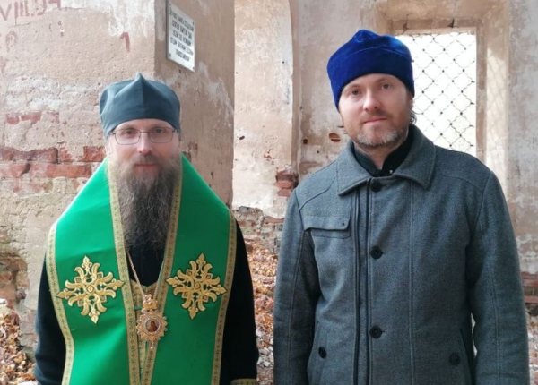 Епископ Череповецкий и Белозерский Игнатий помолился на месте бывшей Зосимо-Ворбозомской пустыни