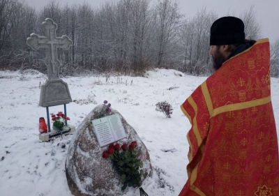 На Поповых горах сокольчане помолились о расстрелянных здесь священниках