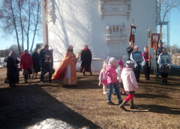 В храме Сретения Господня города Вологды состоялся пасхальный праздник для взрослых и детей