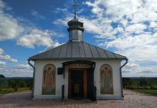 Никольский храм в деревне Новокузьминское